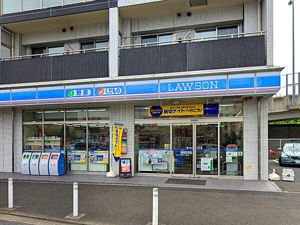 【周辺】ローソン戸塚川上町店まで896m、横浜新道「川上」ICの出口近くにあるコンビニです
