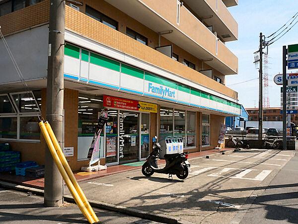 【周辺】ファミリーマート日吉六丁目店まで556m、コンビニもあって便利です