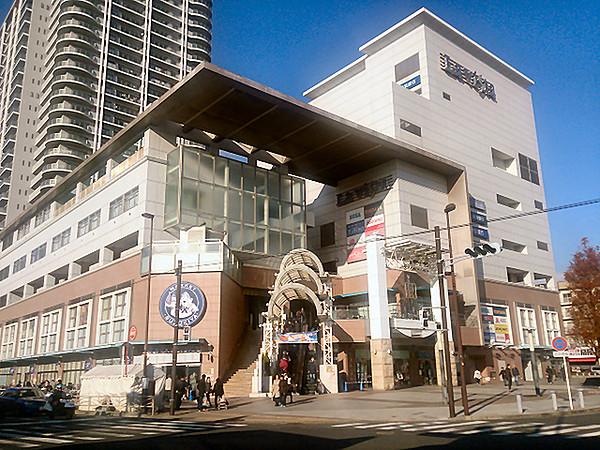 【周辺】らびすた新杉田まで958m、新杉田駅直結のショッピングセンター。スーパーや金融機関など30以上のお店が揃っています！