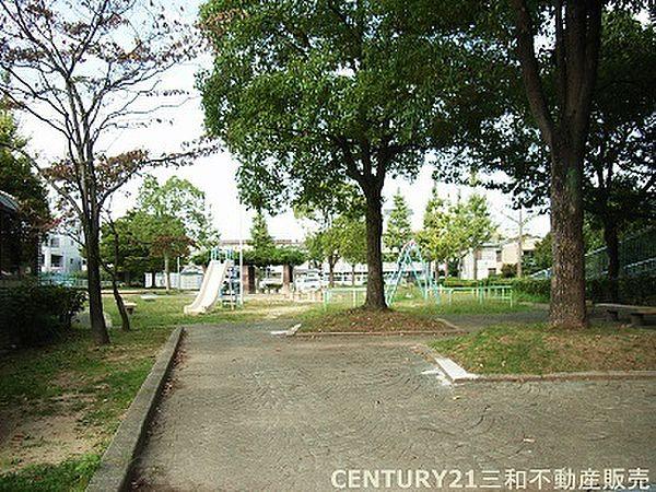 【周辺】西大丸児童公園まで336m