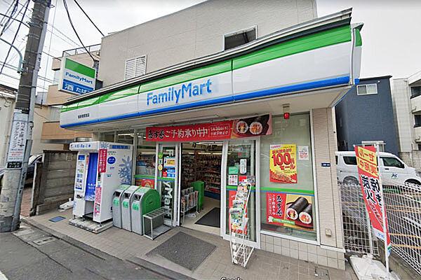 【周辺】ファミリーマート南新宿駅前店まで400m