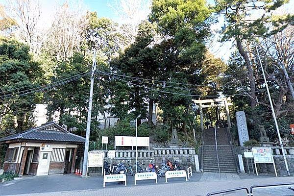 【周辺】代々木八幡神社まで350m