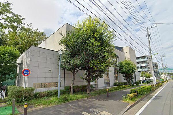 【周辺】世田谷区立鎌田区民センターまで240m、鎌田図書館や児童館も併設されいます。