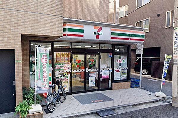 【周辺】セブンイレブン世田谷用賀駅東店まで200m