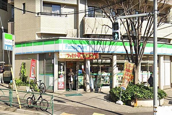 【周辺】ファミリーマート恵比寿二丁目店まで190m