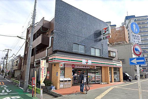 【周辺】セブンイレブン大田区東六郷3丁目店まで650m