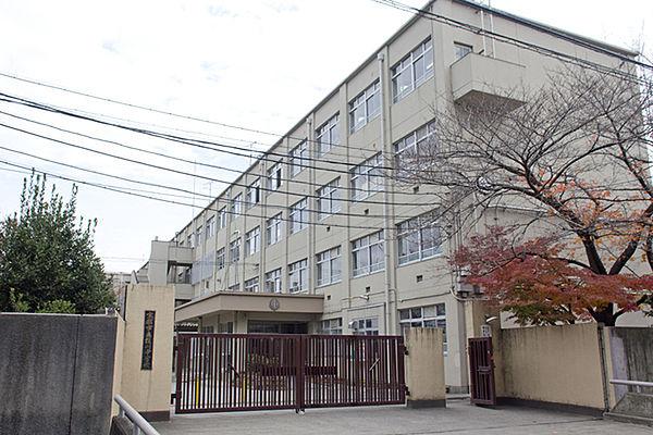【周辺】京都市立桂川中学校まで425m