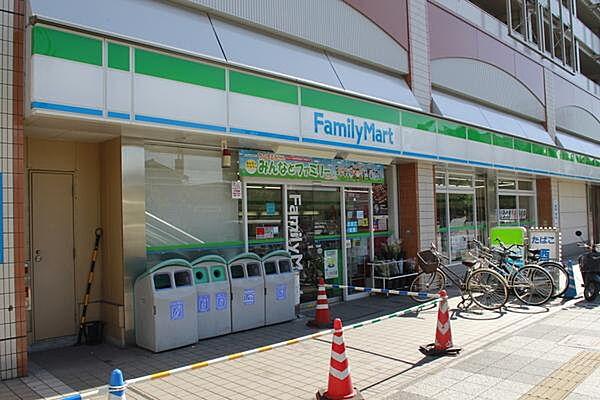 【周辺】ファミリーマート長岡京駅前店まで421m