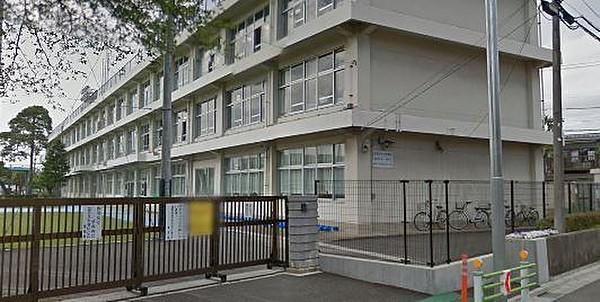 【周辺】福生第一小学校まで667m