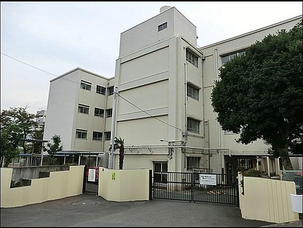 【周辺】横浜市立洋光台第一中学校まで2333m、非常に個性豊かでどんな人でも楽しい学校生活を送ることができます。