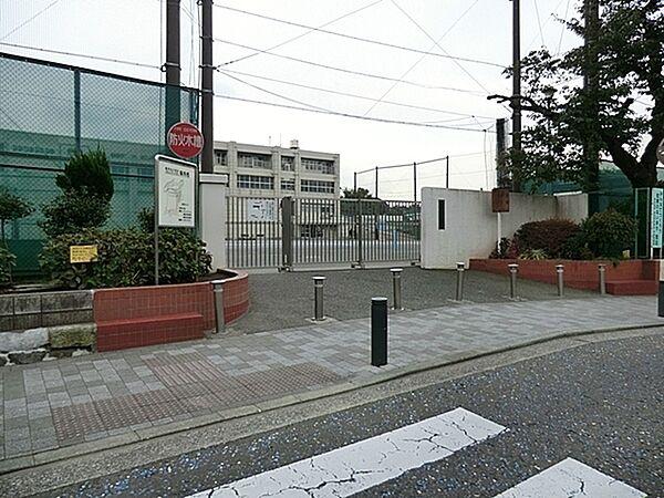 【周辺】横浜市立稲荷台小学校まで506m、学校教育目標は『自分とみんないいないいな稲荷台』