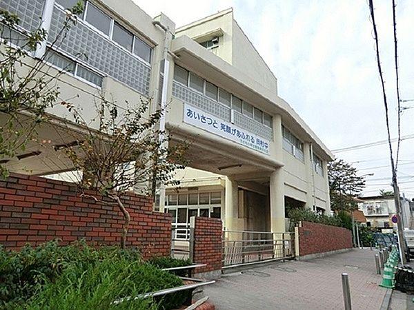 【周辺】横浜市立岡村中学校まで813m、自分の良さをみつけ、可能性を高めていくこと　健やかな体と思いやりの心を育んでいくこと　共に認め合い社会性を高めていくこと