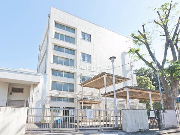 【周辺】横浜市立獅子ケ谷小学校まで540m、昭和54年1月創立　ともに高め合い　生きる喜びを　拓いていく子を教育目標