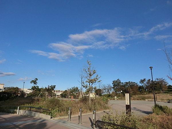 【周辺】磯子台紅取第二公園まで439m、よく手入れされた公園　眺望良好でゆっくり過ごせます