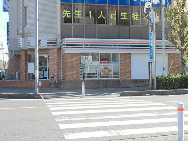 【周辺】セブンイレブン三郷駅南口店まで187m