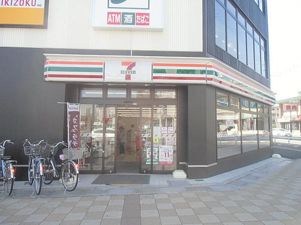 【周辺】セブンイレブン三郷駅北口店まで450m
