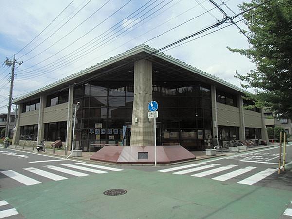 【周辺】早稲田図書館まで597m