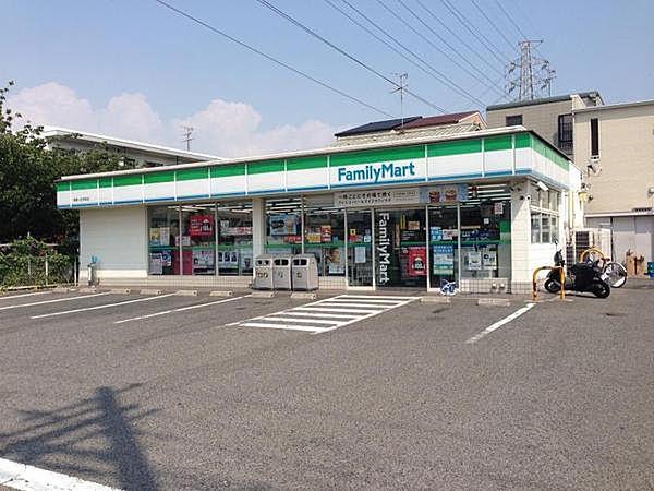 【周辺】ファミリーマート堺緑ケ丘中町店まで648m
