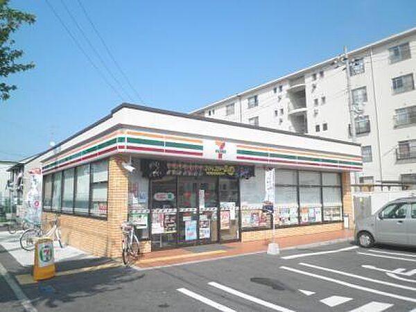 【周辺】セブンイレブン泉大津東助松町店まで526m