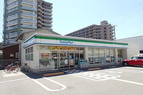 【周辺】ファミリーマート堺津久野町店まで209m
