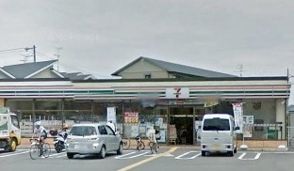【周辺】セブンイレブン堺深井東町店まで564m