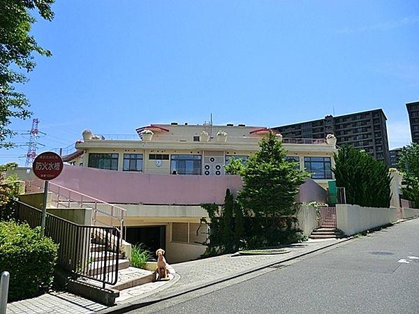 【周辺】横浜・モンテッソーリ幼稚園まで3295m、モンテッソーリ教育は、お子様の自然な発達を助ける教育です。また、ネイティブの英語講師による英語教育にも力を入れております