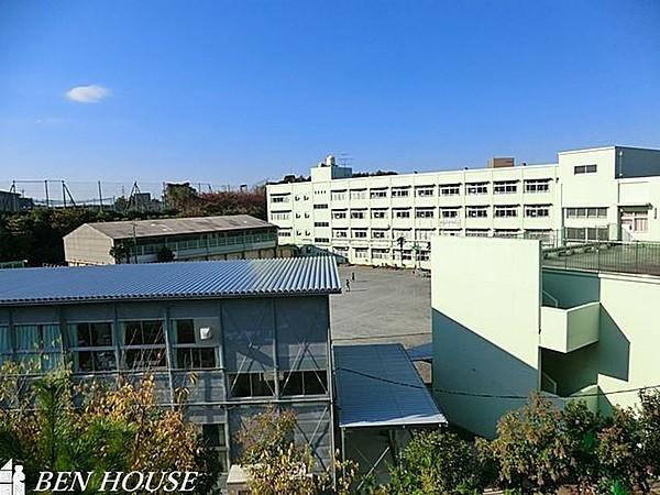 【周辺】横浜市立篠原西小学校 徒歩12分。教育施設が近くに整った、子育て世帯も安心の住環境です。 920m