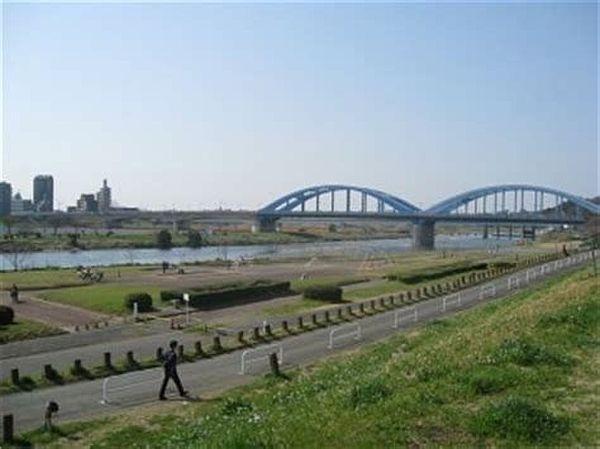 【周辺】多摩川丸子橋緑地まで1101m