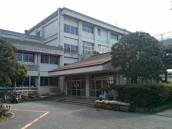 【周辺】藤沢市立鵠沼小学校まで354m