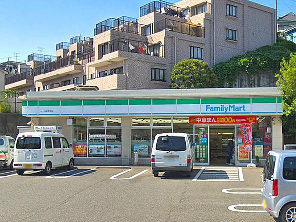 【周辺】ファミリーマート六ツ川二丁目店まで789m、コンビニもあって便利です
