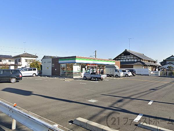 【周辺】ファミリーマート川越笠幡駅東店まで460m