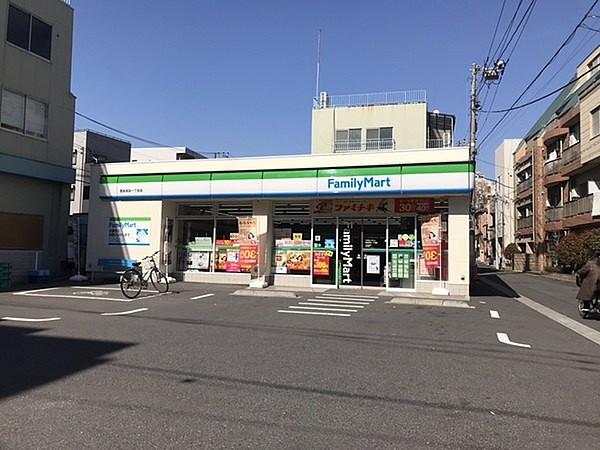 【周辺】ファミリーマート豊島区高田1丁目店まで331m