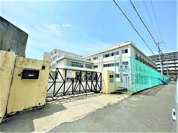 【周辺】島本町立第一中学校まで766m