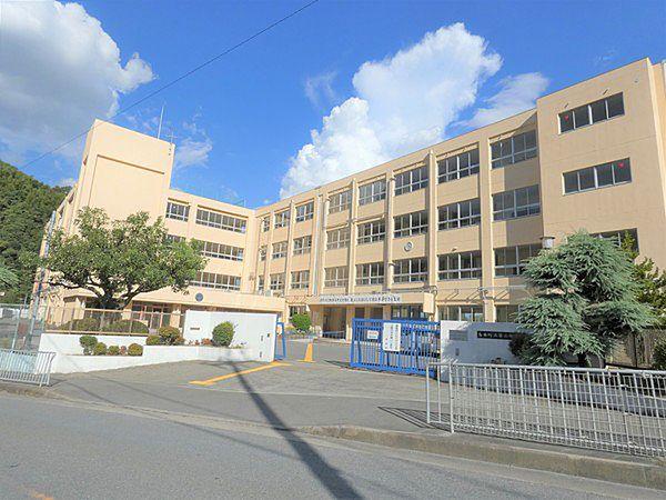 【周辺】島本町立第二中学校まで671m