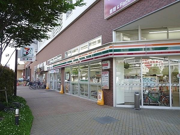 【周辺】セブンイレブン尼崎潮江1丁目店まで747m