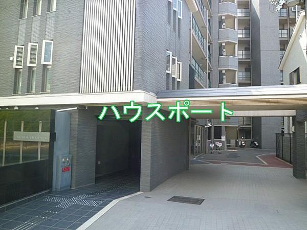 【エントランス】ＪＲ　六地蔵駅徒歩6分