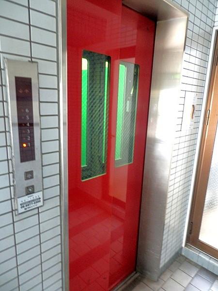 【エントランス】エレベーター完備