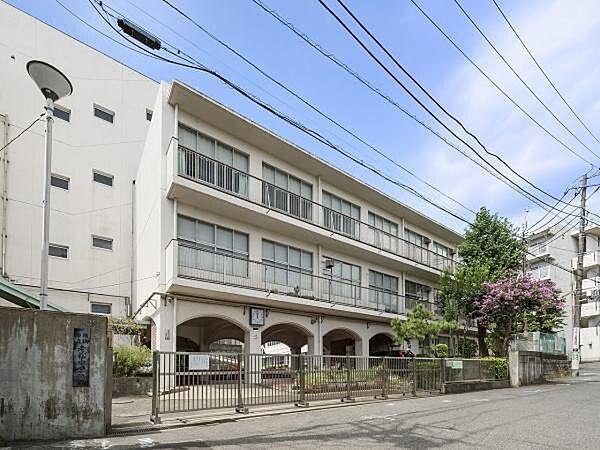 【周辺】横浜市立老松中学校まで850m
