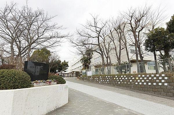 【周辺】横浜市立港南台第一小学校まで563m、近いので通学しやすく安心です。