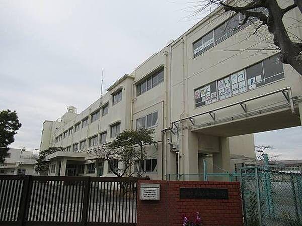 【周辺】横浜市立港南台第一小学校まで538m