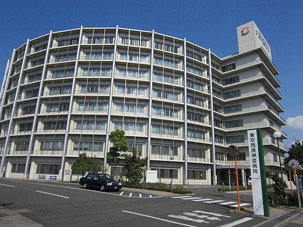 【周辺】医療法人徳洲会東京西徳洲会病院まで1224m、江戸街道に面し、昭島駅や拝島駅からも徒歩で15分くらいに位置する。周辺にはスーパー2店舗や家電量販店があります。