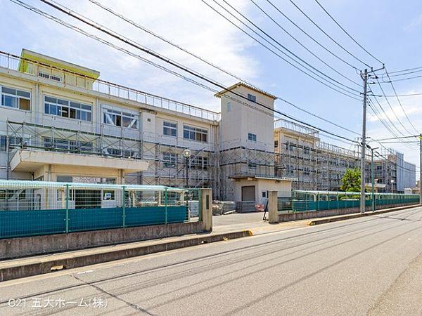 【周辺】三郷市立北中学校まで2550m