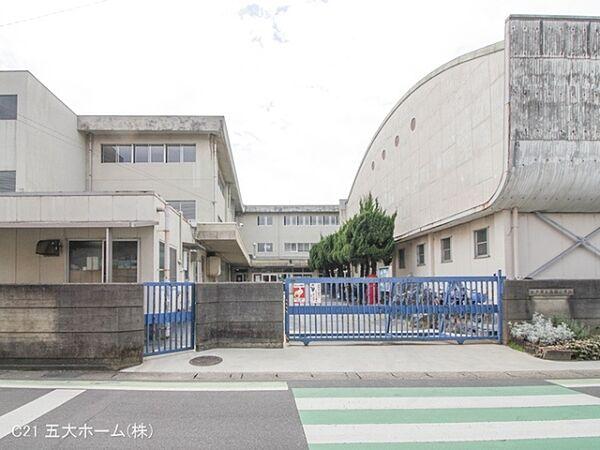 【周辺】松戸市立馬橋小学校まで826m
