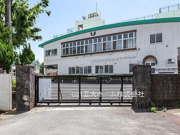 【周辺】松戸市立小金南中学校まで765m