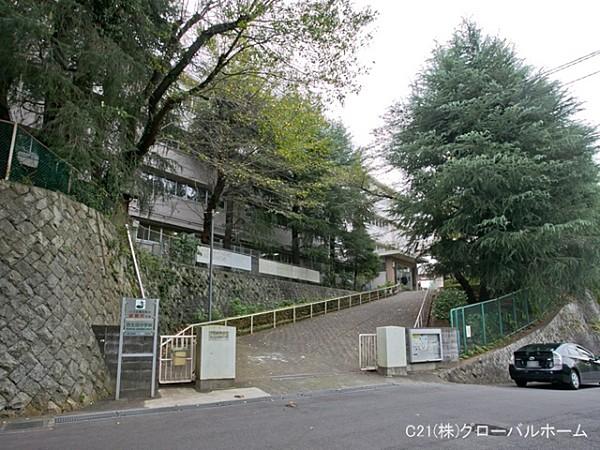 【周辺】川崎市立西生田中学校まで640m