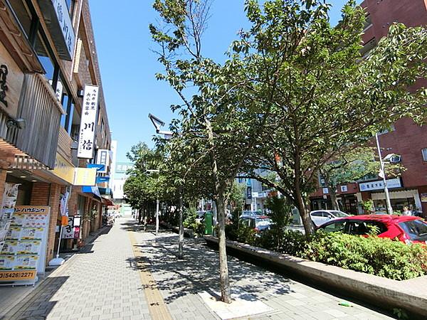 【周辺】桜新町駅前・桜並木まで750m