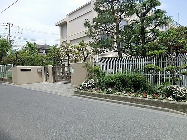 【周辺】世田谷区立富士中学校まで1053m