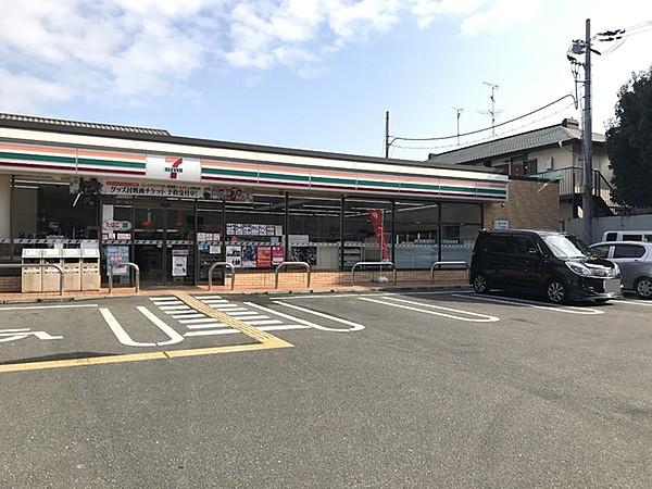 【周辺】ファミリーマート東大阪森河内西店まで682m