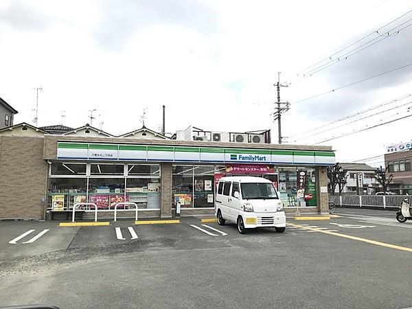 【周辺】ファミリーマート八尾木北二丁目店まで209m