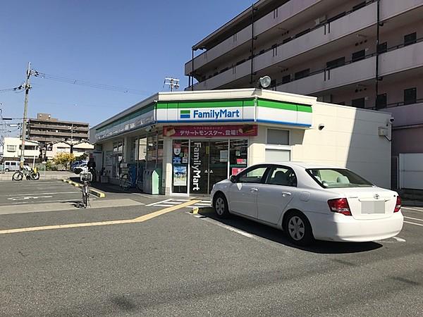 【周辺】ファミリーマートMYS八尾木北店まで157m